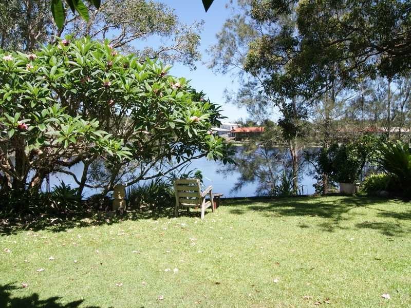 23 Berrimbillah Court, Ocean Shores NSW 2483
