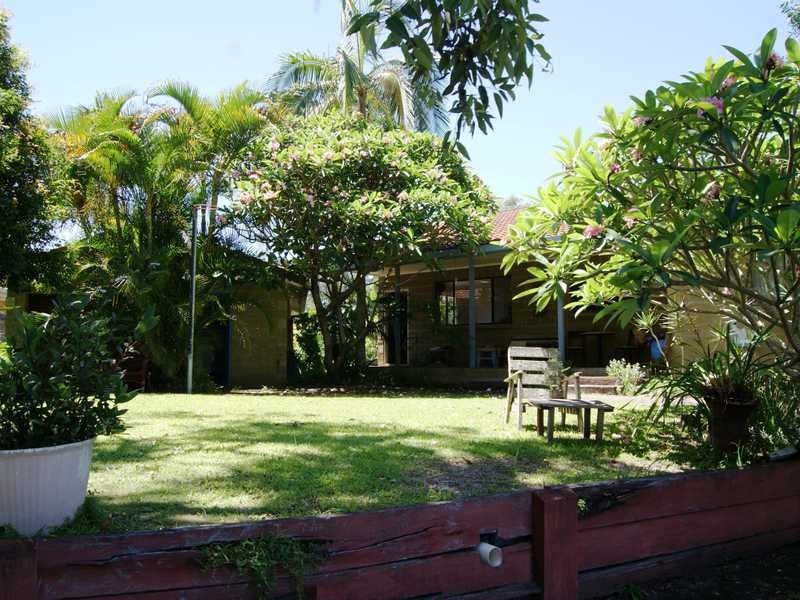 23 Berrimbillah Court, Ocean Shores NSW 2483