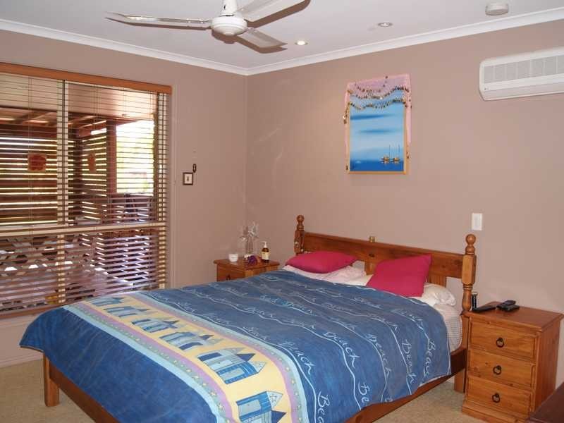158 Shara Boulevarde, Ocean Shores NSW 2483