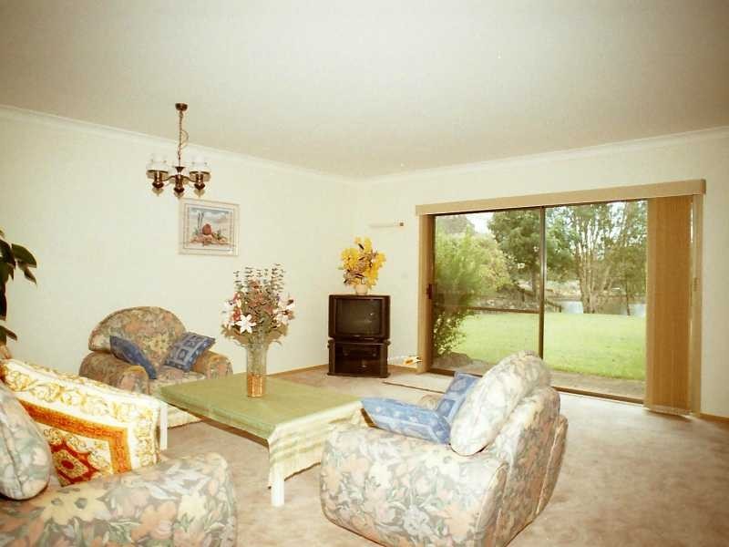 17 Berrimbillah Court, Ocean Shores NSW 2483