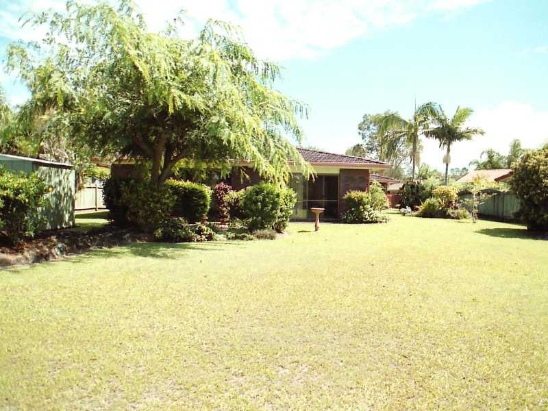 17 Berrimbillah Court, Ocean Shores NSW 2483