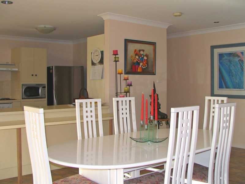 17 Berrimbillah Court, Ocean Shores NSW 2483