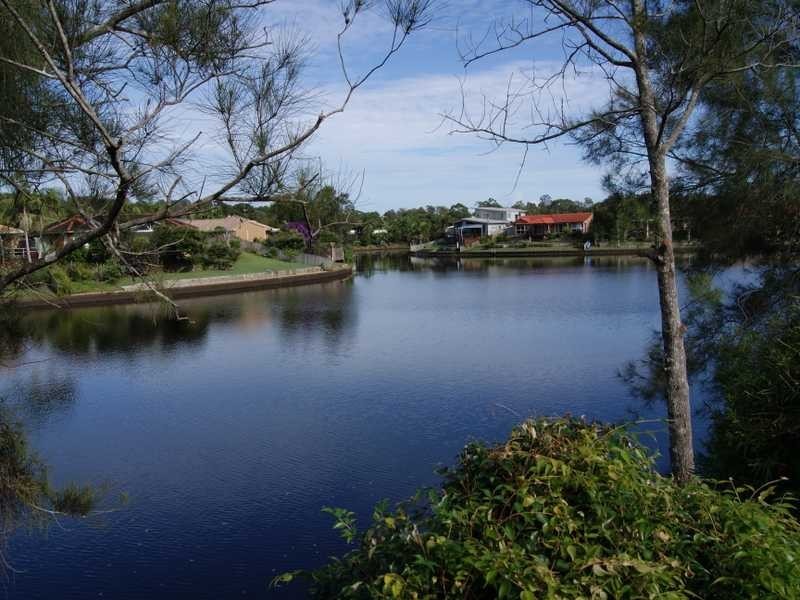 26 Berrimbillah Court, Ocean Shores NSW 2483