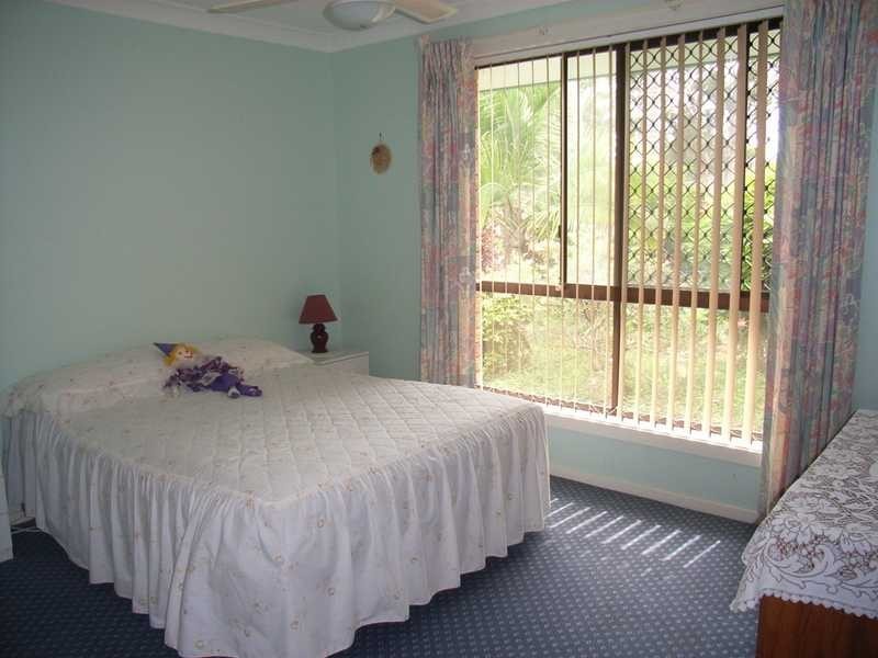 26 Berrimbillah Court, Ocean Shores NSW 2483