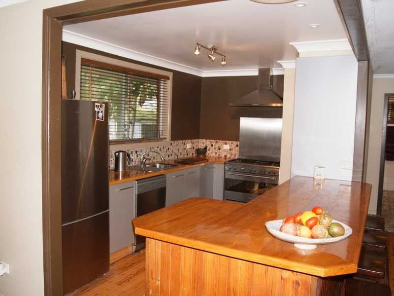 20 Rajah Road, Ocean Shores NSW 2483