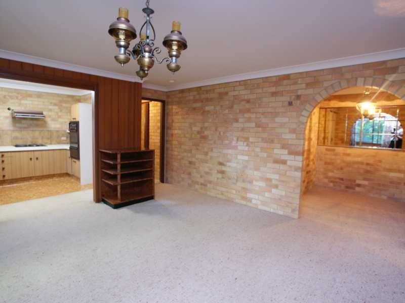 15 Yamble Drive, Ocean Shores NSW 2483