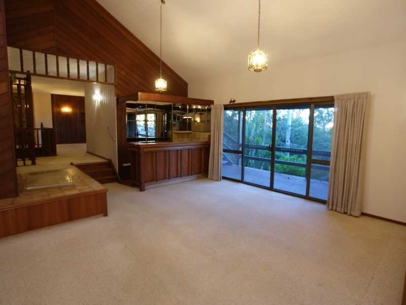 15 Yamble Drive, Ocean Shores NSW 2483