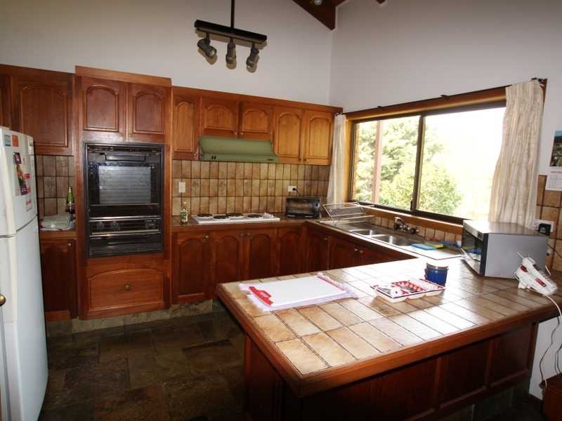 2 Wirruna Avenue, Ocean Shores NSW 2483