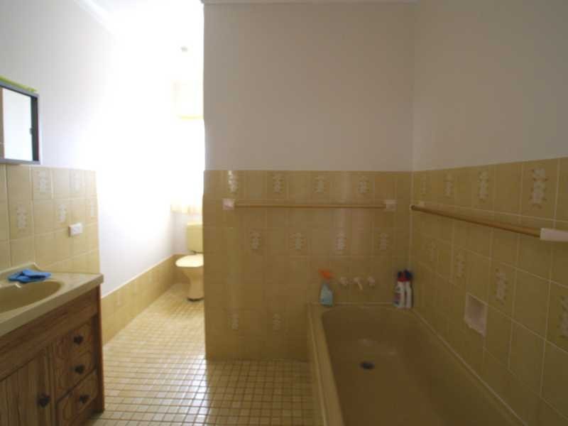 2 Wirruna Avenue, Ocean Shores NSW 2483