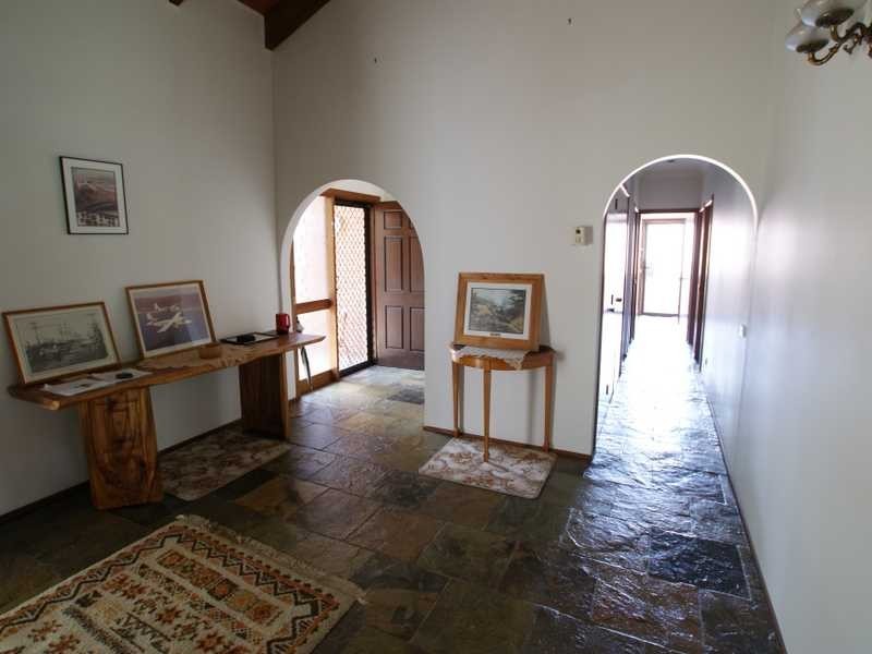 2 Wirruna Avenue, Ocean Shores NSW 2483