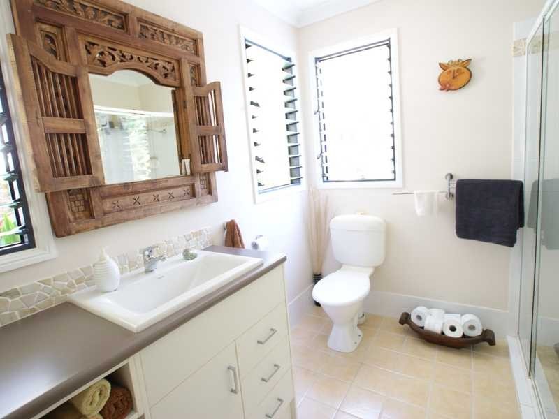 25 Coomburra Crescent, Ocean Shores NSW 2483