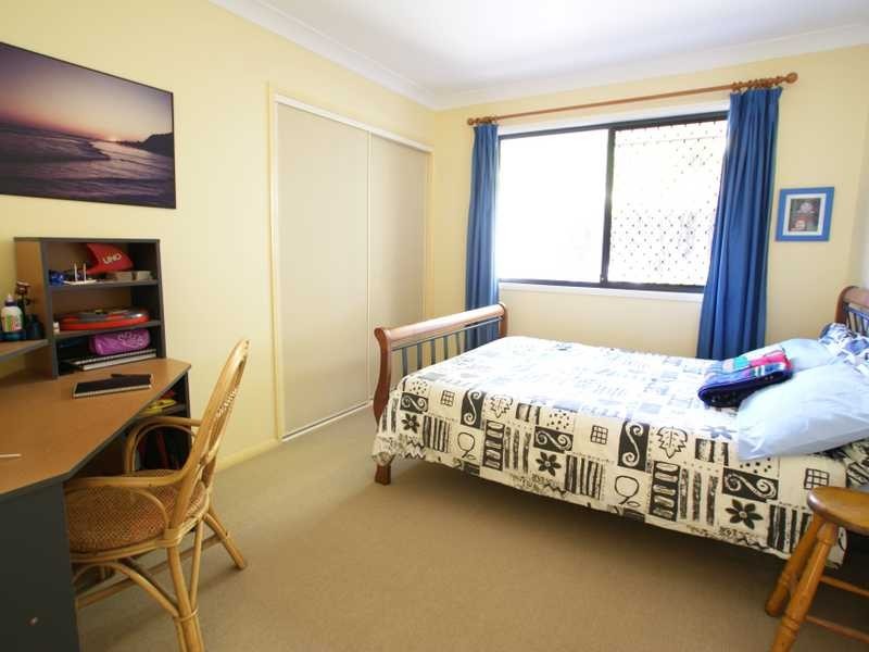 25 Coomburra Crescent, Ocean Shores NSW 2483