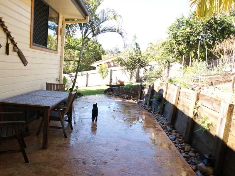 25 Coomburra Crescent, Ocean Shores NSW 2483