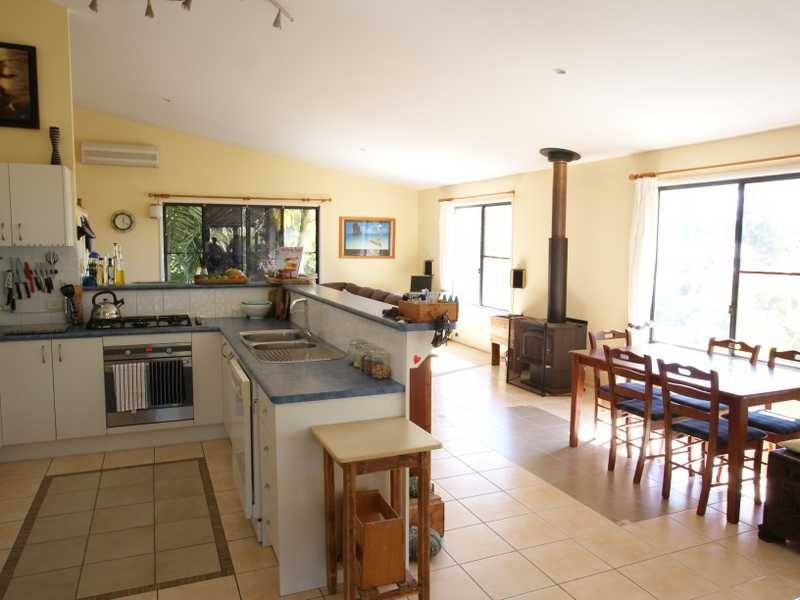 25 Coomburra Crescent, Ocean Shores NSW 2483