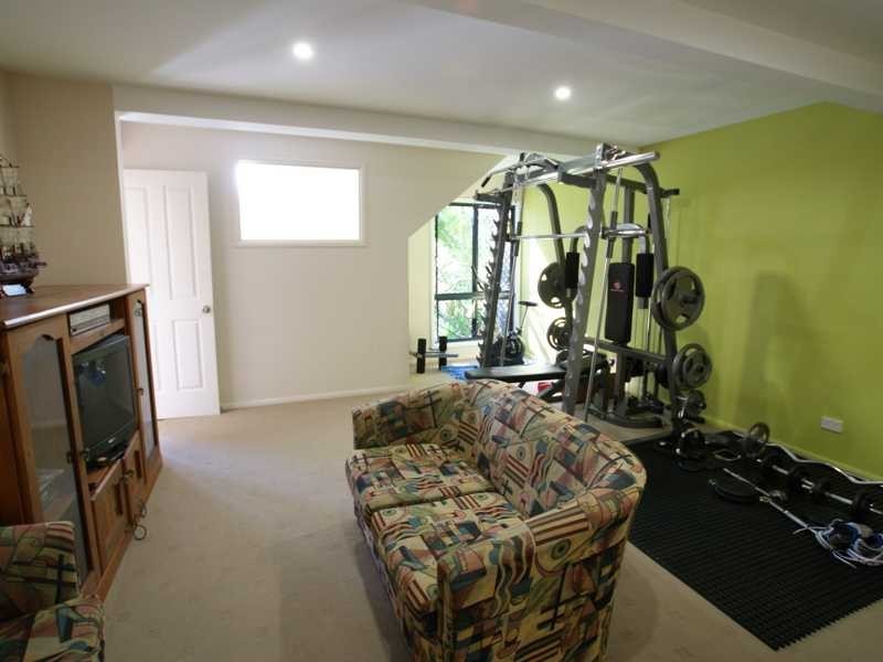 25 Coomburra Crescent, Ocean Shores NSW 2483