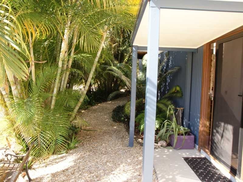 25 Coomburra Crescent, Ocean Shores NSW 2483