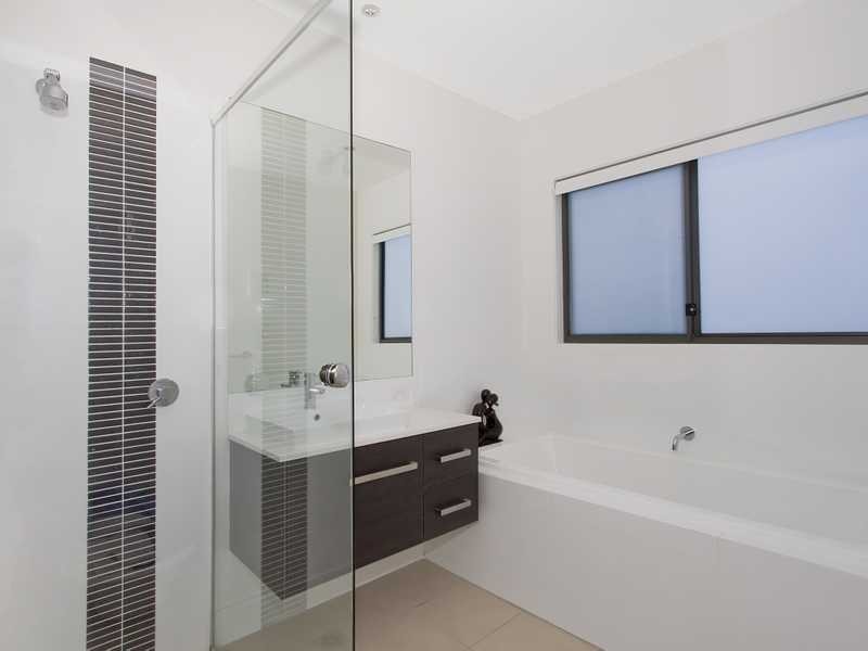 6a Hart Court, Ocean Shores NSW 2483