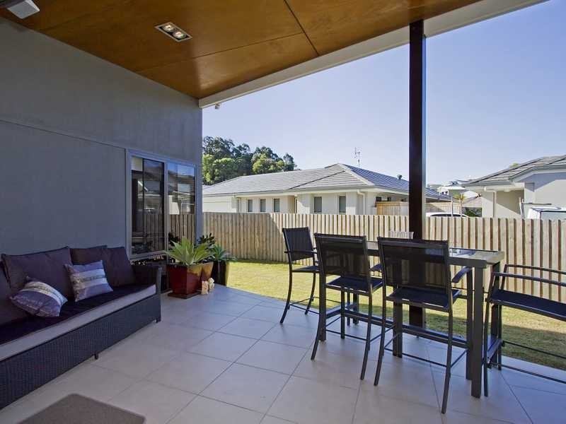 6a Hart Court, Ocean Shores NSW 2483