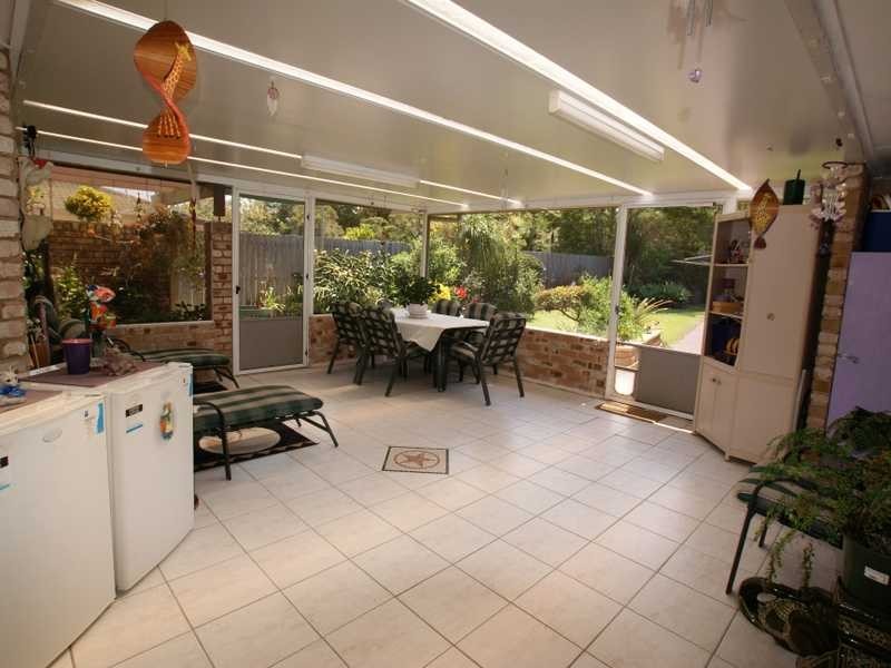 31 Kallaroo Circuit, Ocean Shores NSW 2483