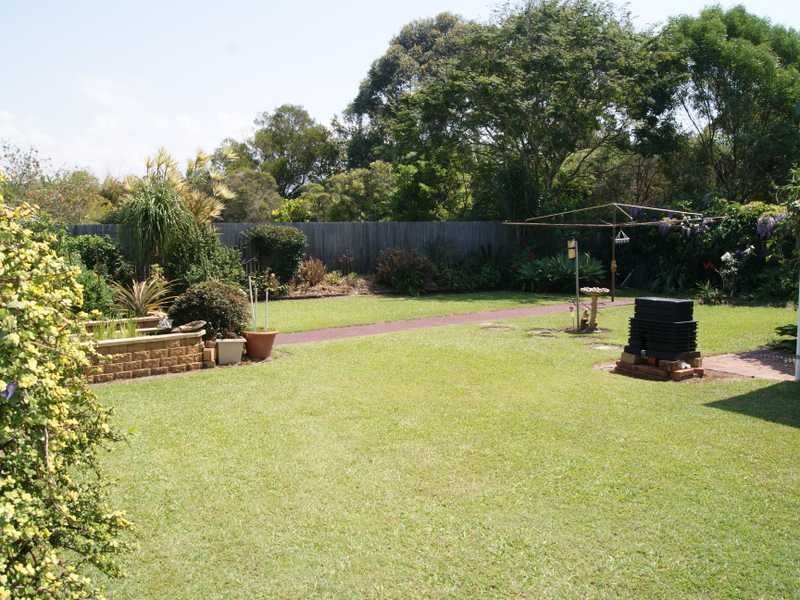 31 Kallaroo Circuit, Ocean Shores NSW 2483