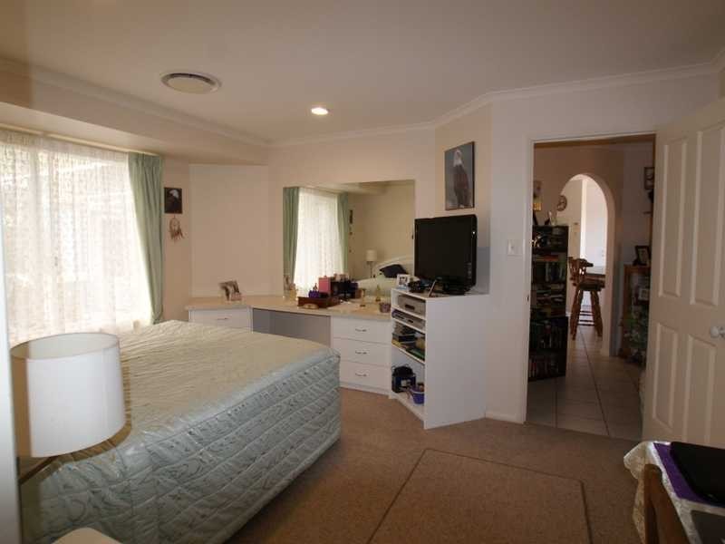 31 Kallaroo Circuit, Ocean Shores NSW 2483