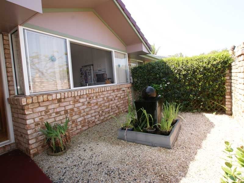 31 Kallaroo Circuit, Ocean Shores NSW 2483