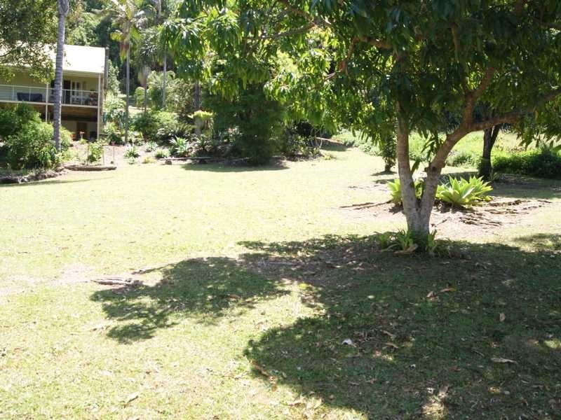 6 Gin Gin Crescent, Ocean Shores NSW 2483