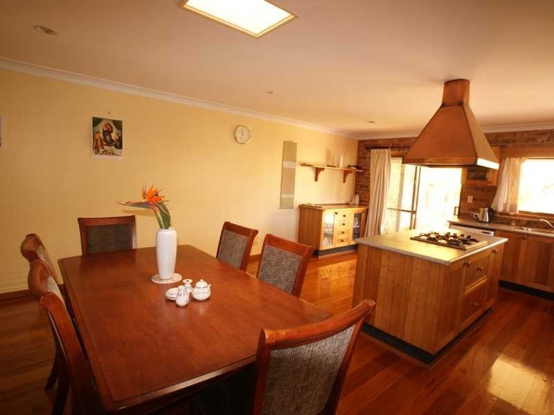 33 Coomburra Crescent, Ocean Shores NSW 2483