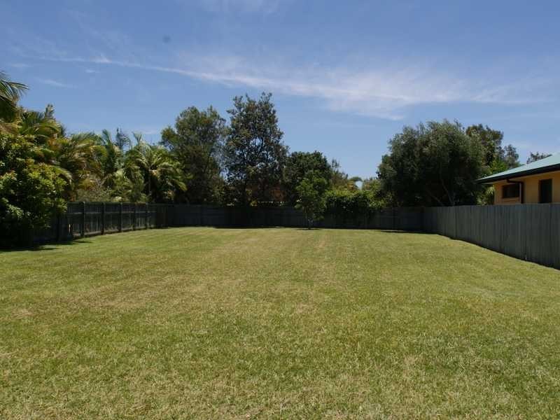 20 Muli Muli Avenue, Ocean Shores NSW 2483