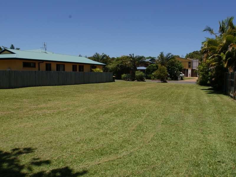 20 Muli Muli Avenue, Ocean Shores NSW 2483