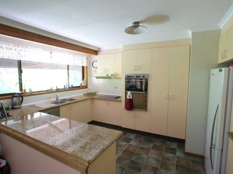 5 Gibingbell Close, Ocean Shores NSW 2483