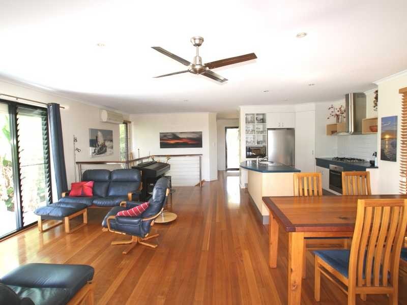 2/22 Jarrah Crescent, Ocean Shores NSW 2483