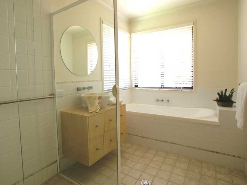 2/22 Jarrah Crescent, Ocean Shores NSW 2483