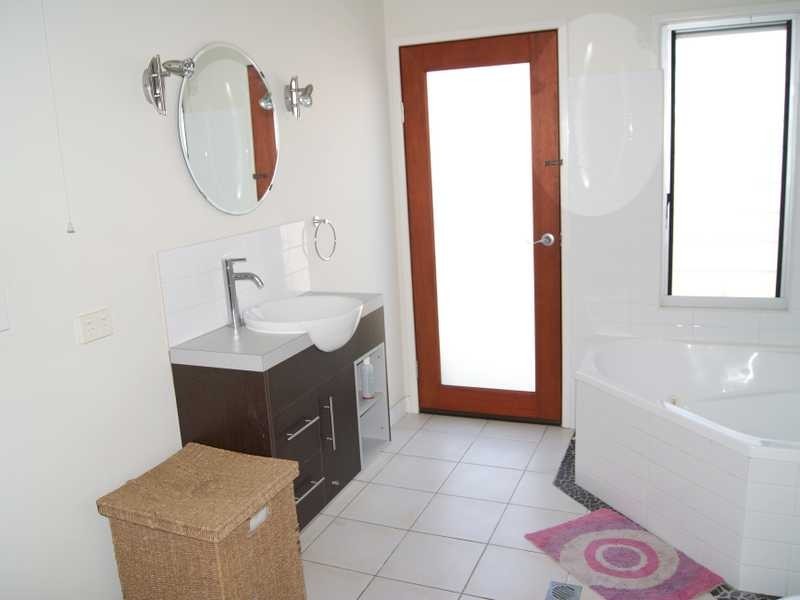 2/3 Gara Court, Ocean Shores NSW 2483