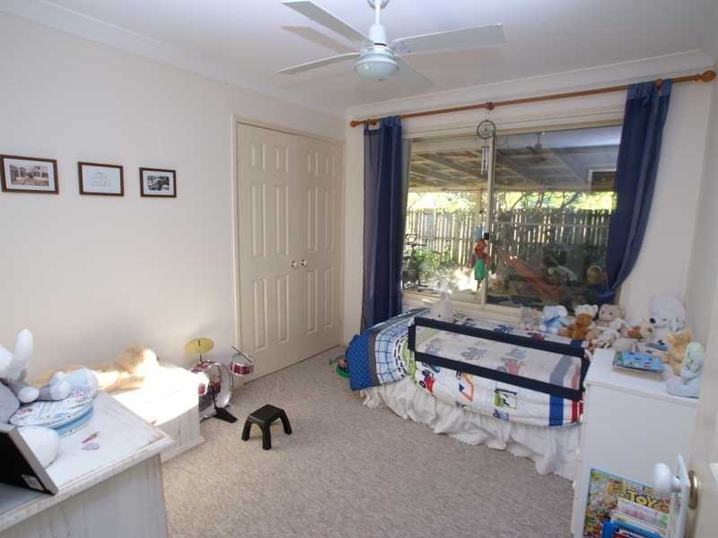 5 Eloura Court, Ocean Shores NSW 2483