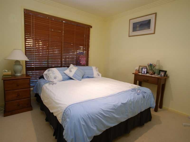 1 Barkala Court, Ocean Shores NSW 2483