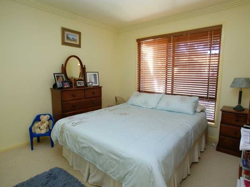 1 Barkala Court, Ocean Shores NSW 2483