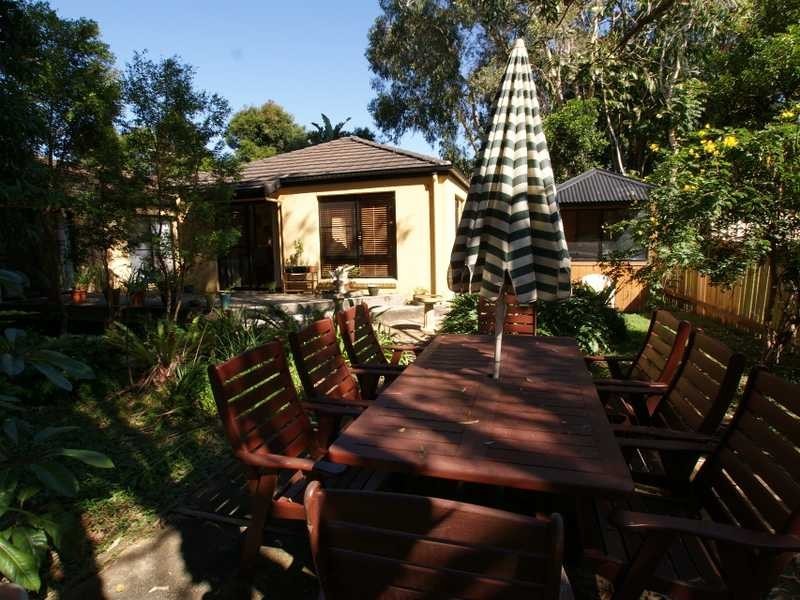 1 Barkala Court, Ocean Shores NSW 2483