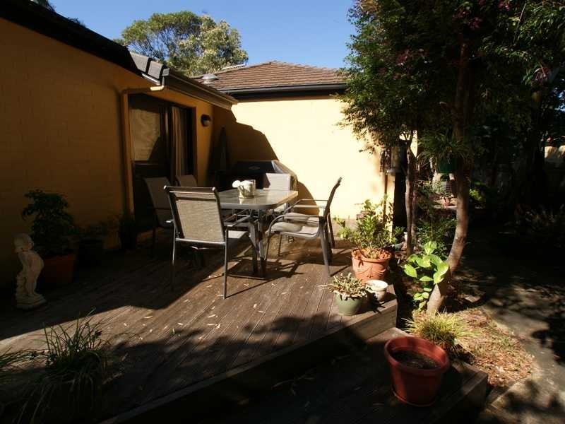 1 Barkala Court, Ocean Shores NSW 2483