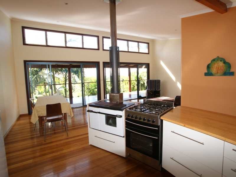 29 Yamble Drive, Ocean Shores NSW 2483