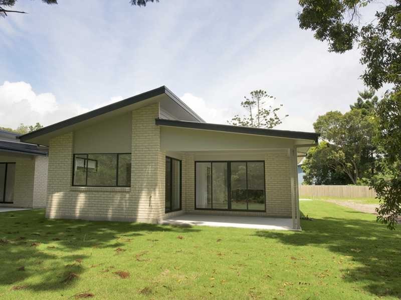 2/15 Boondoon Crescent, Ocean Shores NSW 2483