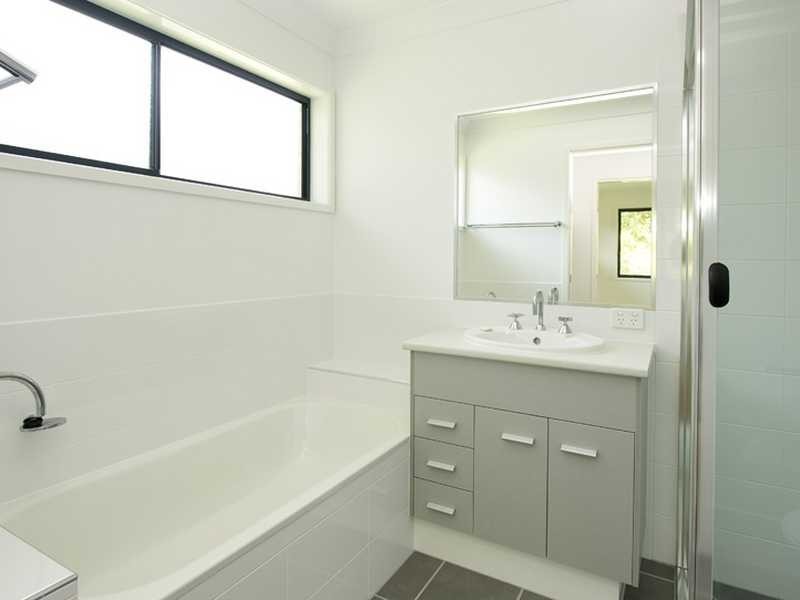 2/15 Boondoon Crescent, Ocean Shores NSW 2483