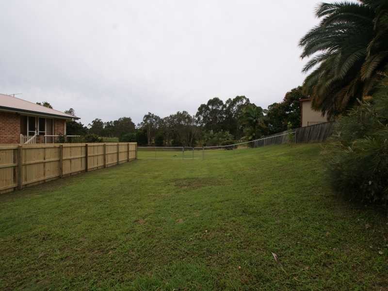 7 Coonawarra Court, Ocean Shores NSW 2483