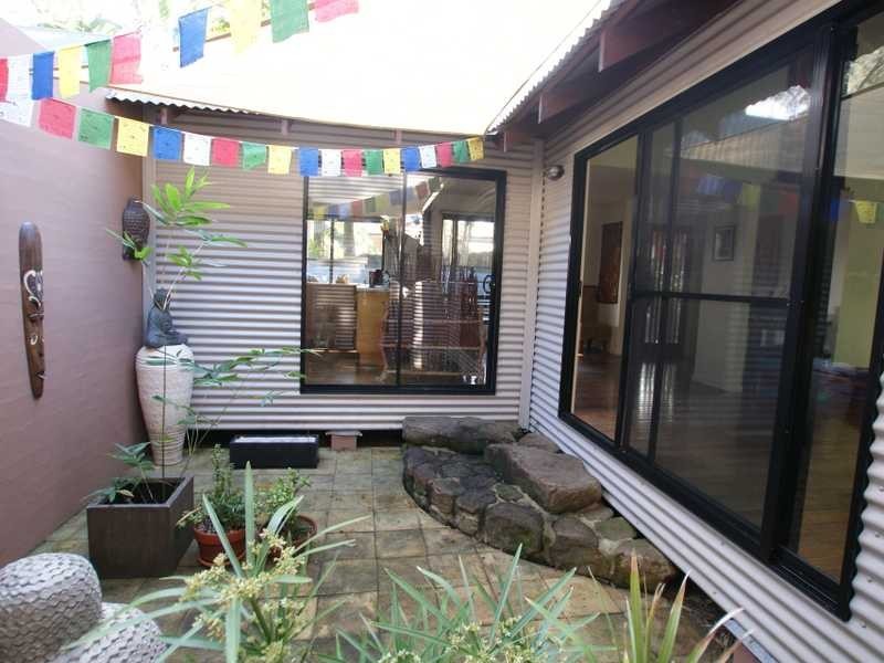 40a Hardy Avenue, Ocean Shores NSW 2483