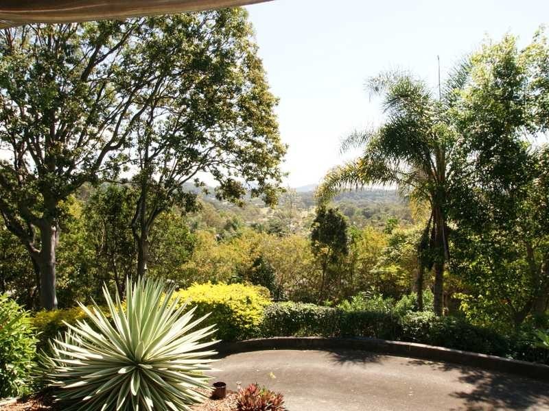 4 Narooma Drive, Ocean Shores NSW 2483