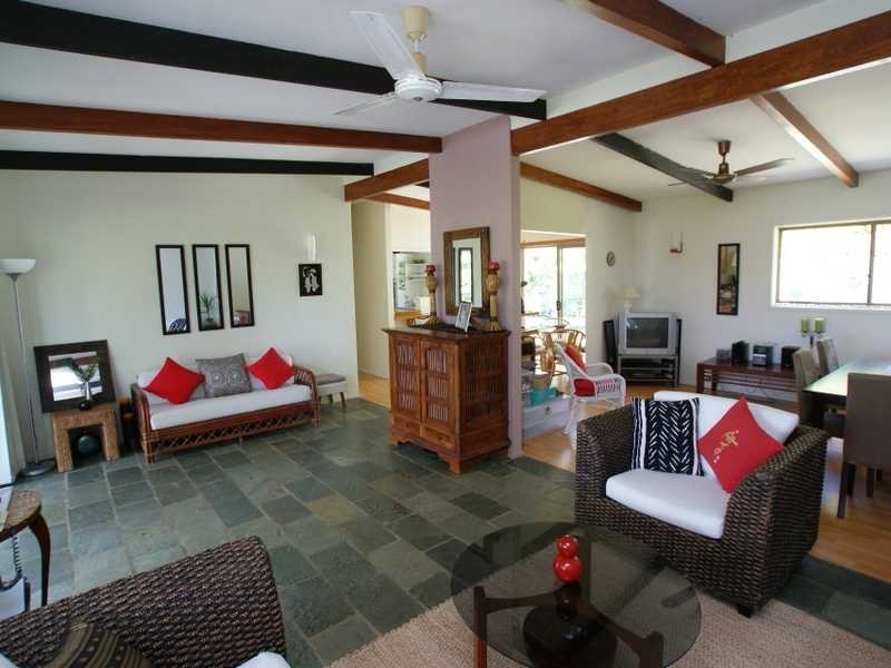 4 Narooma Drive, Ocean Shores NSW 2483