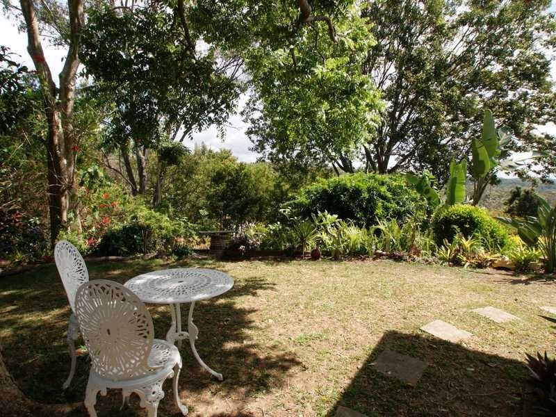 4 Narooma Drive, Ocean Shores NSW 2483