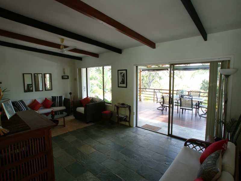 4 Narooma Drive, Ocean Shores NSW 2483