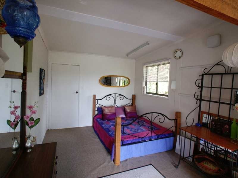 4 Narooma Drive, Ocean Shores NSW 2483