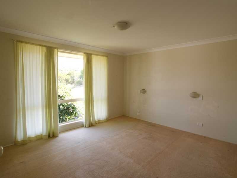 4 Goondooloo Drive, Ocean Shores NSW 2483